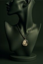 Yuvarlak Metal Lazer Baskılı Kolye